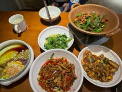 -蛮佬拾·乡里土菜馆(河西王府井店)