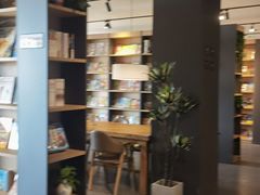 -魔方城市书房(中街益田店)