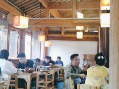 大堂-阿婆情腊排骨火锅(古城旗舰店)