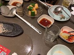 -捞王锅物料理(上海世茂广场店)