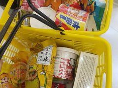 -咻啵翔翔零食基地(万达广场店)