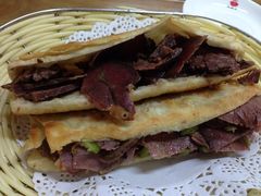 精肉火烧+特精火烧-王胖子驴肉火烧(鼓楼店)