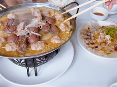 -一口猪海鲜浑锅·东北家常菜