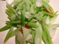 -吴越荣记苏州菜·松鼠桂鱼 100% 活鱼现做(月光码头店)