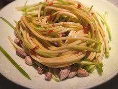 凉拌西葫芦-麻六记(新天地店)