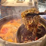 武汉露营风格的火锅店,味道不错