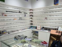 -美式眼镜·授权蔡司.依视路.尼康.豪雅.明月(南翔印象城店)