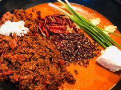 -虎贲三拖八老火锅(洋人街店)