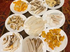 -天宜隆蘑菇宴火锅(石景山旗舰店)