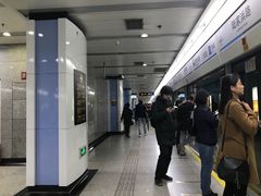 -陆家浜路(地铁站)