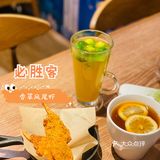 闺蜜团｜快乐开关就在必胜客！一键快乐[加油]