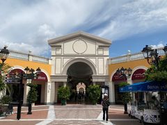 -佛罗伦萨小镇广佛名品奥特莱斯(疏港路店)