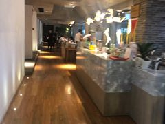 -渝半城经典川粤菜(重庆天地店)