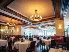 大堂-Wolfgang’s Steakhouse 沃夫冈牛排馆(上海白玉兰广场店)