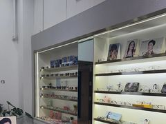 -视野联行眼镜·蔡司·控优点授权(长白万象汇店)
