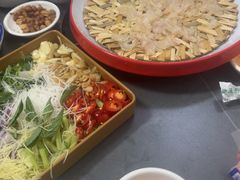 -官塘陈记鱼生·潮汕砂锅粥·潮汕生腌牛肉火锅(潮枫路总店)