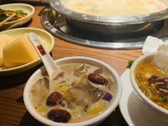 -佬土鹅肠火锅(解放路店)