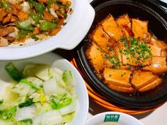 -绿草地·湘菜(酃湖师院店)