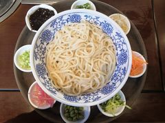 -亿诣蝎府炸酱面羊蝎子火锅(酷车小镇店)