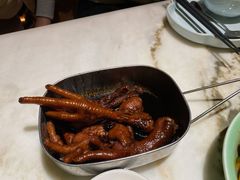 弄堂里的卤鸡爪-弄堂里(西溪龙湖天街店)