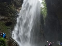 -龙水峡地缝景区