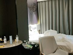 -IU酒店(广州白云站百信广场店)