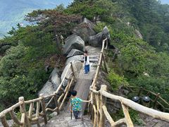 -罗田薄刀峰风景区