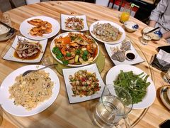 -臻鲜燕海鲜融合餐厅(金陵style店)