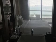 -三亚湾海居铂尔曼度假酒店