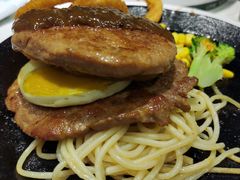 -汤姆家的牛排意面披萨(新城市广场店)