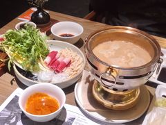 酸菜火锅面-小大董·烤鸭(凤凰汇店)