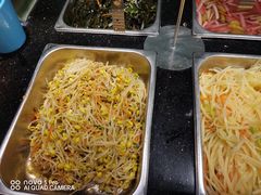 自助小菜-小鱼小牛·鱼牛干锅·脆鱼火锅(世欧广场店)