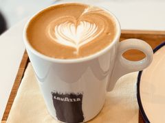 浓郁拿铁-LAVAZZA拉瓦萨咖啡(上海金融街店)