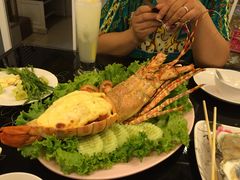 -J Daeng Seafood