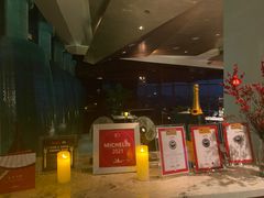 等位区-翡翠36餐厅(浦东香格里拉店)
