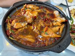 奇味石锅鱼-老东阳·外婆菜(横店店)