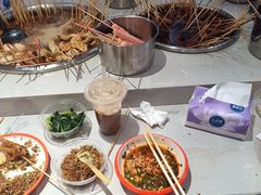 -周周辣年麻辣烫(振兴南路店)