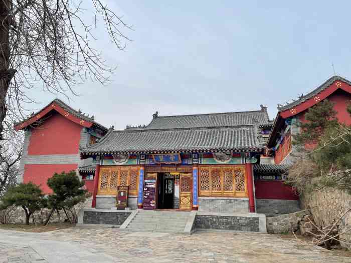 云巢宾馆-"洗澡要先烧水半小时,可以够一个人洗澡,房.