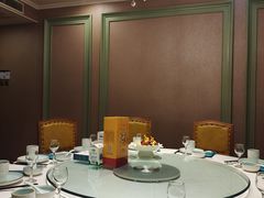 包厢-海派美食·家宴海鲜青岛菜·石锅鲽鱼头(东方城店)