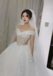 -艾米丽婚纱礼服
