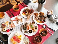 -锦厨国际自助餐厅 · 云端景观 (昆明索菲特大酒店)