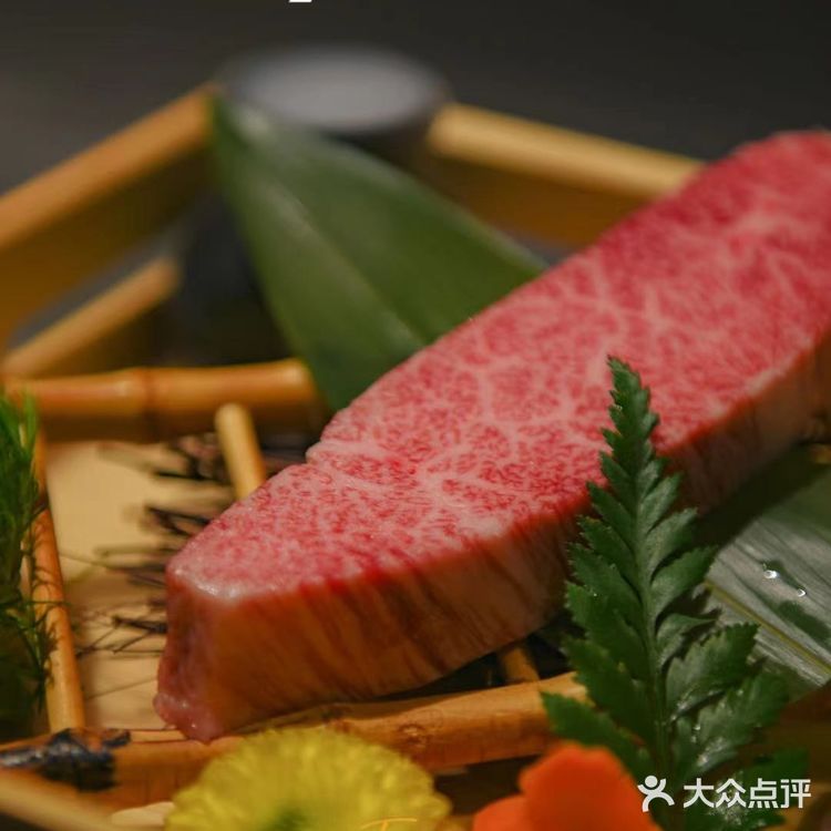 成都探店｜首家蟹肉料理X日式烧肉餐厅