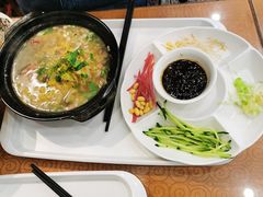 砂锅酸菜羊肉-护国寺小吃(地安门店)
