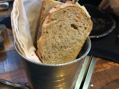 餐前包-AZUL by FUEL蓝色·法式酒馆(琶醍店)