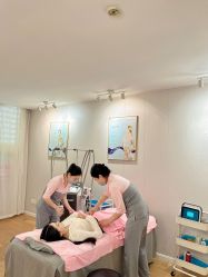 -童谣里医疗级月子中心(独栋湖景店)