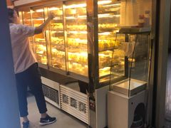 面包甜点陈列柜-凯司令西点房(虹桥路站店)