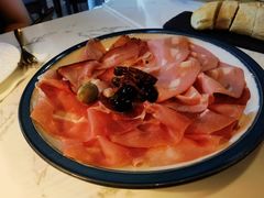 精选意大利火腿拼盘配油醋腌蔬菜-Fiume福弥意大利餐厅