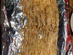 烤金针菇-路边摊小炉子烧烤