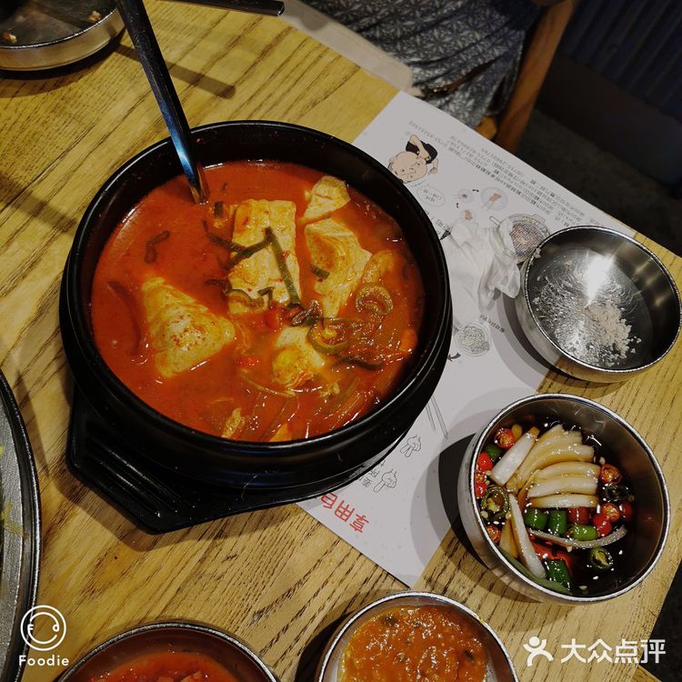 这么热的中午也是挡不住吃货的