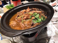 围场灰蘑菇炖土鸡-锦绣金山人家(友谊店)